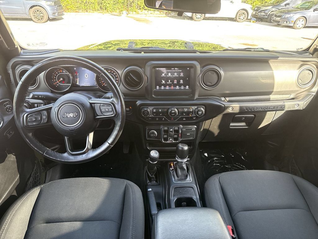 Used 2022 Jeep Wrangler Unlimited Sport AWD/4WD image 21