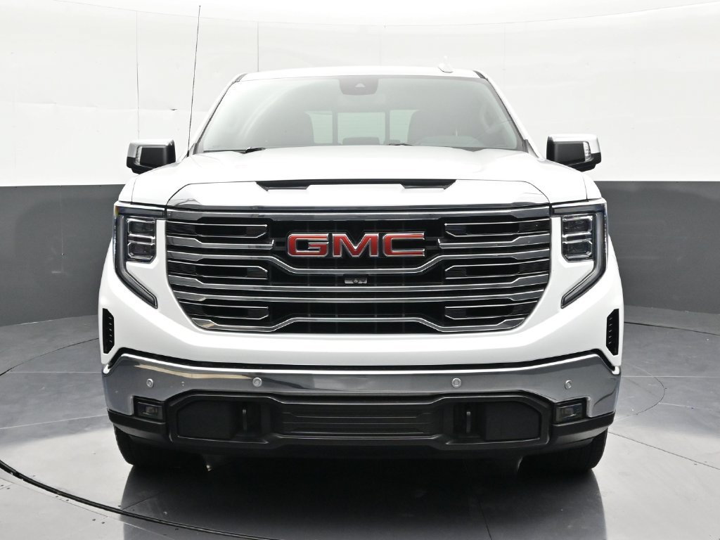 Used 2023 GMC Sierra 1500 SLT w/ SLT Premium Plus Package AWD/4WD image 8