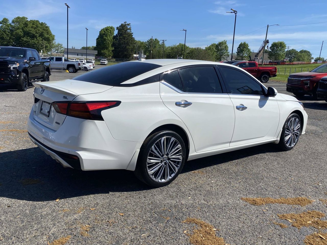 Used 2024 Nissan Altima 2.5 SL AWD/4WD image 6