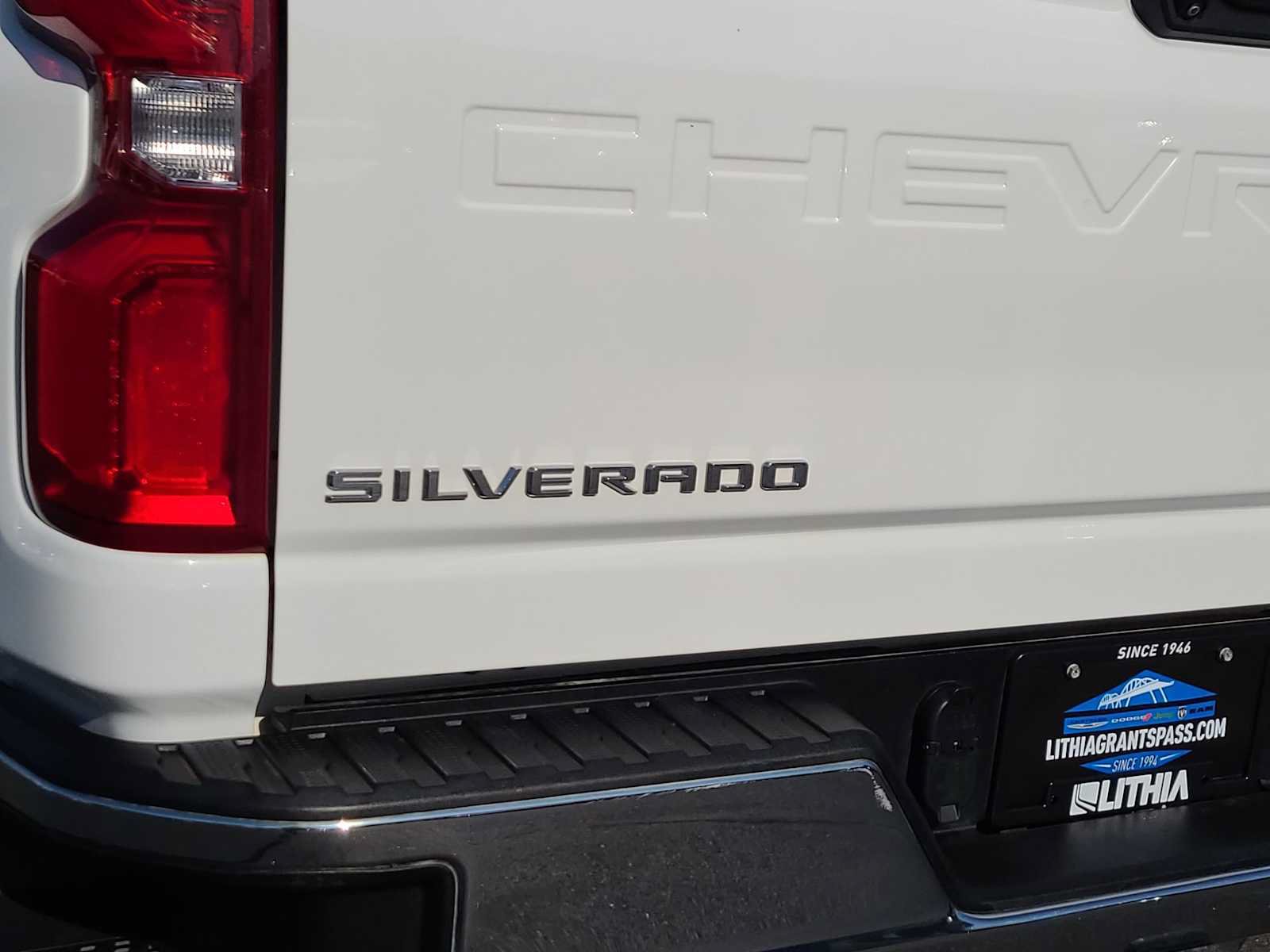 Used 2024 Chevrolet Silverado 2500 LTZ AWD/4WD image 15