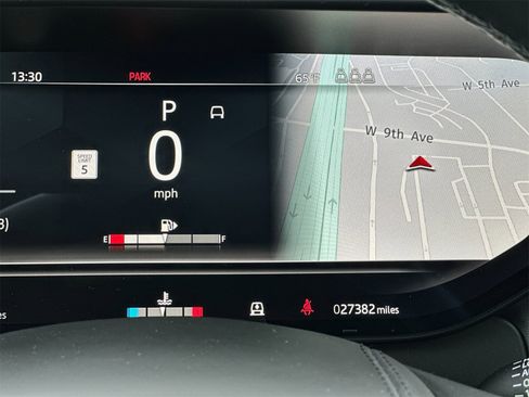 Used 2023 Land Rover Range Rover Sport SE Dynamic image 29