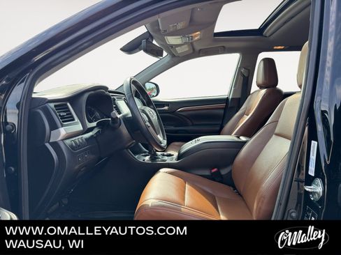 Used 2018 Toyota Highlander Limited AWD/4WD image 10