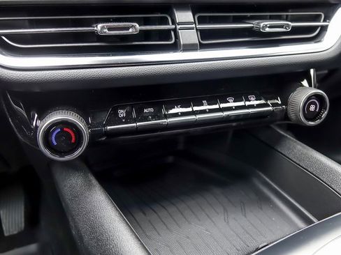 New 2026 Chevrolet Equinox EV LT image 24