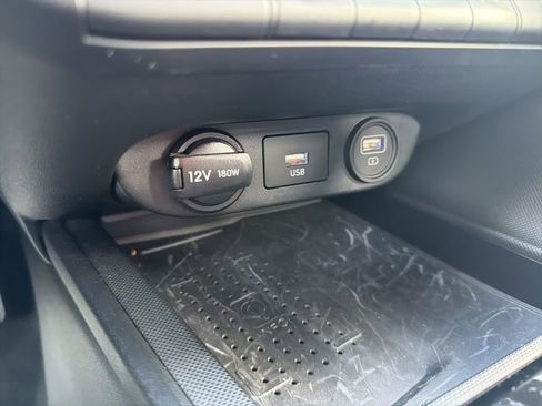 Used 2023 Hyundai Elantra Limited image 34