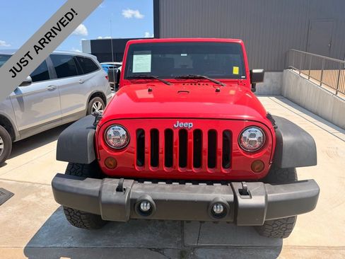 Used 2010 Jeep Wrangler Rubicon w/ PWR Convenience Group AWD/4WD image 2