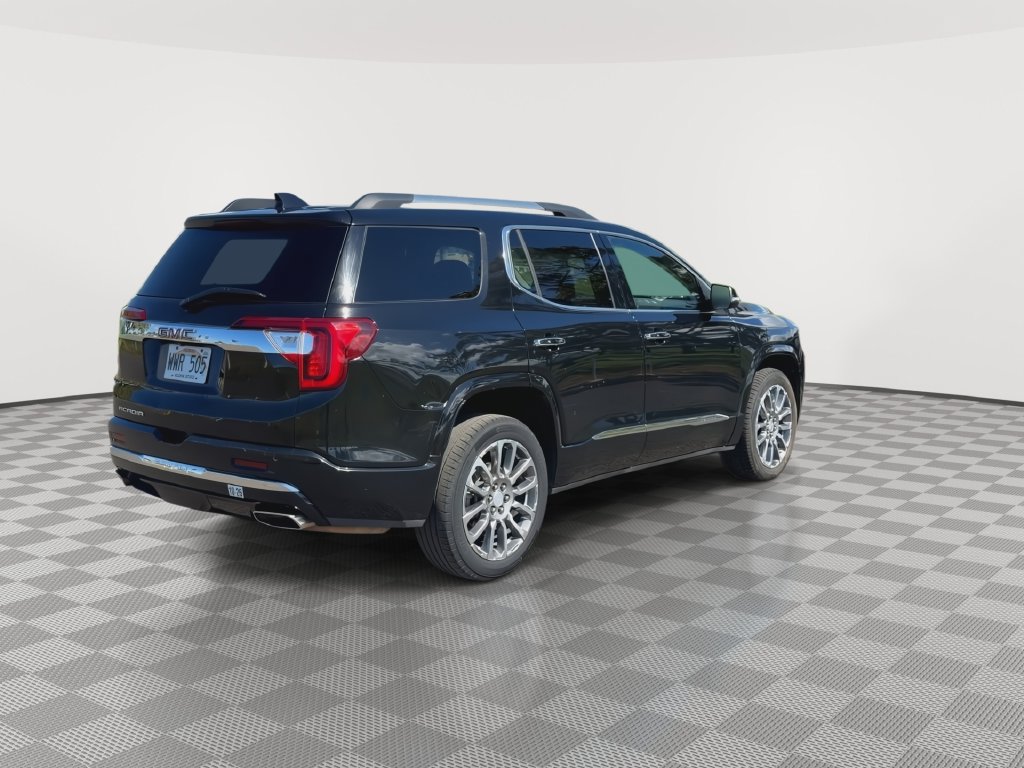 Used 2023 GMC Acadia Denali FWD image 9