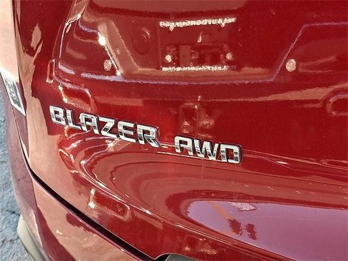 New 2025 Chevrolet Blazer LT w/ Convenience Package image 18