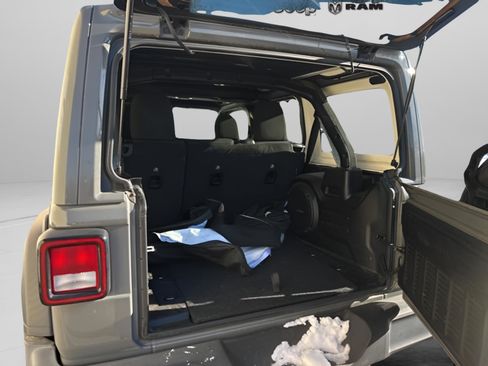 Certified 2022 Jeep Wrangler Unlimited Sport w/ Sun And Sound Package image 12