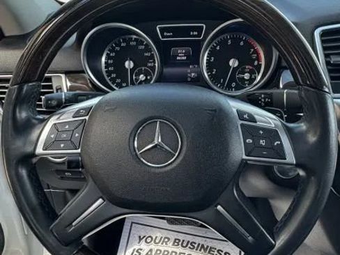 Used 2014 Mercedes-Benz ML 350 ML 350 4MATIC Sport Utility 4D w/ Premium 1 Package image 27