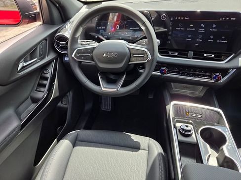 New 2026 Chevrolet Equinox LT w/ Convenience Package II image 17