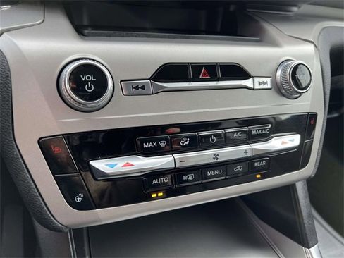 Used 2022 Ford Explorer XLT w/ Equipment Group 202A image 21