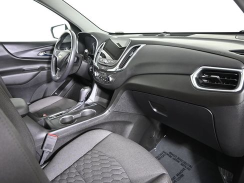Used 2019 Chevrolet Equinox LT w/ Sun & Navigation Package AWD/4WD image 14