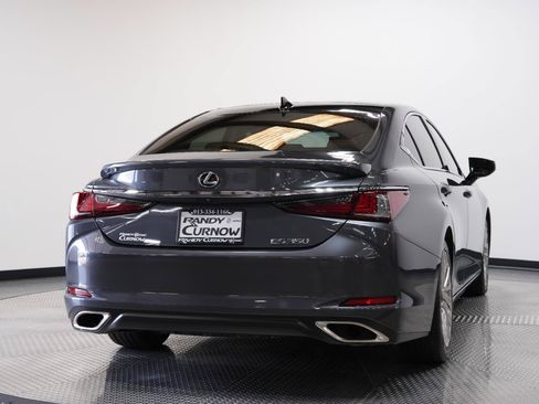 Used 2022 Lexus ES 350 Ultra Luxury w/ Accessory Package 2 FWD image 7