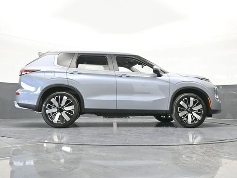 New 2026 Mitsubishi Outlander SE image 72