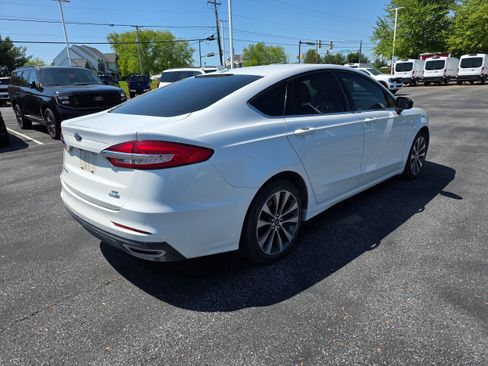 Certified 2019 Ford Fusion SE AWD/4WD image 5