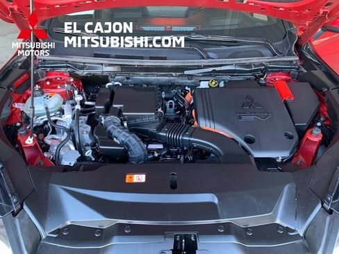 Used 2025 Mitsubishi Outlander SEL image 24