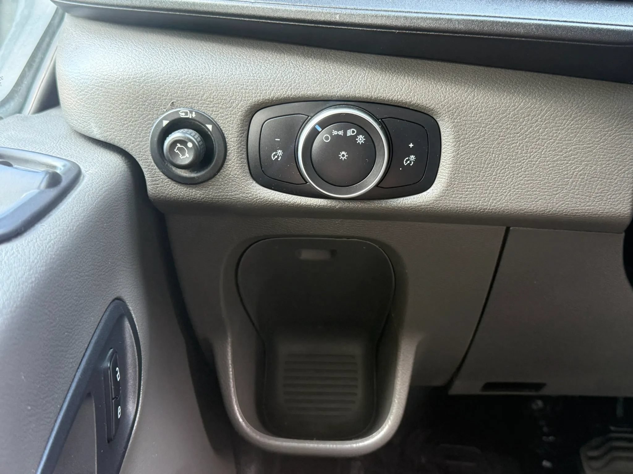 Used 2020 Ford Transit 250 148 High Roof Extended RWD image 23