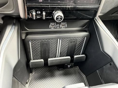 New 2026 RAM 3500 Laramie AWD/4WD image 24