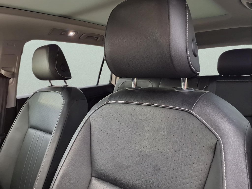 Used 2022 Volkswagen Tiguan SE FWD image 18