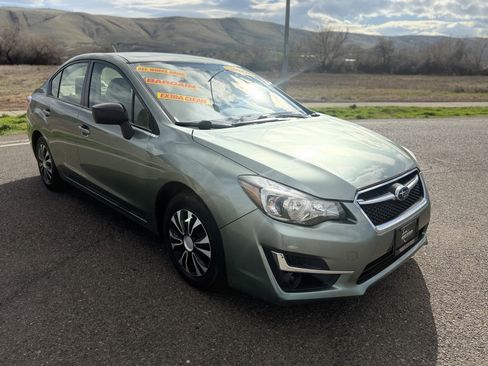 Used 2016 Subaru Impreza 2.0i image 3