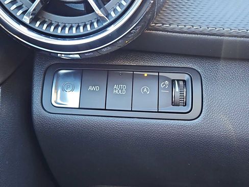New 2026 Chevrolet Equinox LT w/ Convenience Package II AWD/4WD image 9