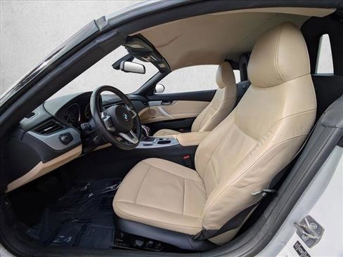 Used 2009 BMW Z4 sDrive35i image 18