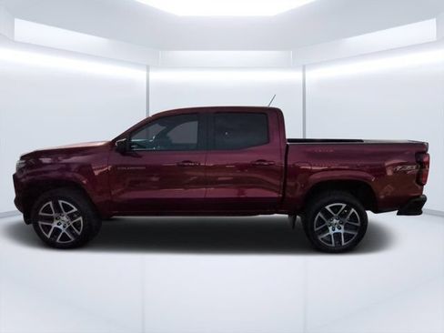 Used 2024 Chevrolet Colorado Z71 w/ Z71 Convenience Package 2 AWD/4WD image 6