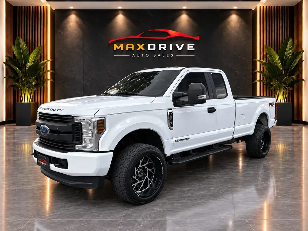 Used 2018 Ford F250 XL w/ Power Equipment Group AWD/4WD image 8