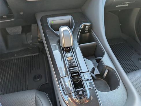 Used 2026 Toyota Crown XLE image 12