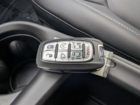 New 2026 Chrysler Voyager LX image 19