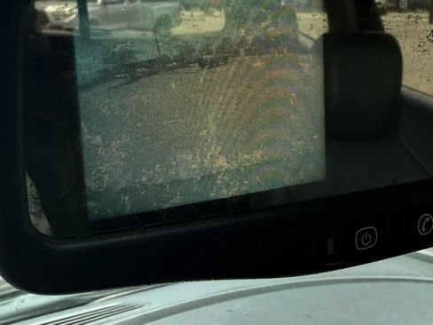 Used 2011 Chevrolet Traverse LT w/ Personal Connectivity Package FWD image 18