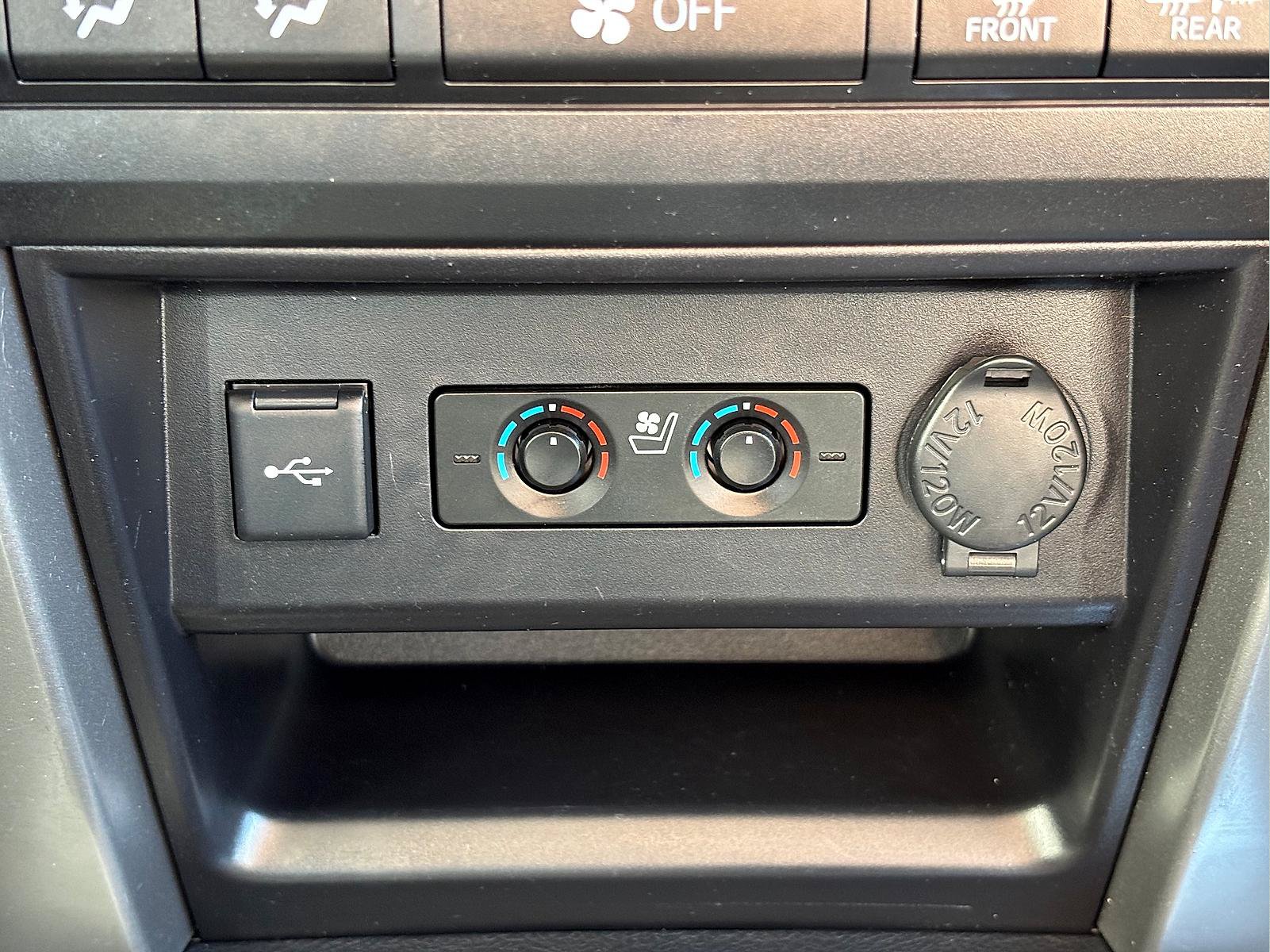 Used 2020 Toyota 4Runner Limited AWD/4WD image 26