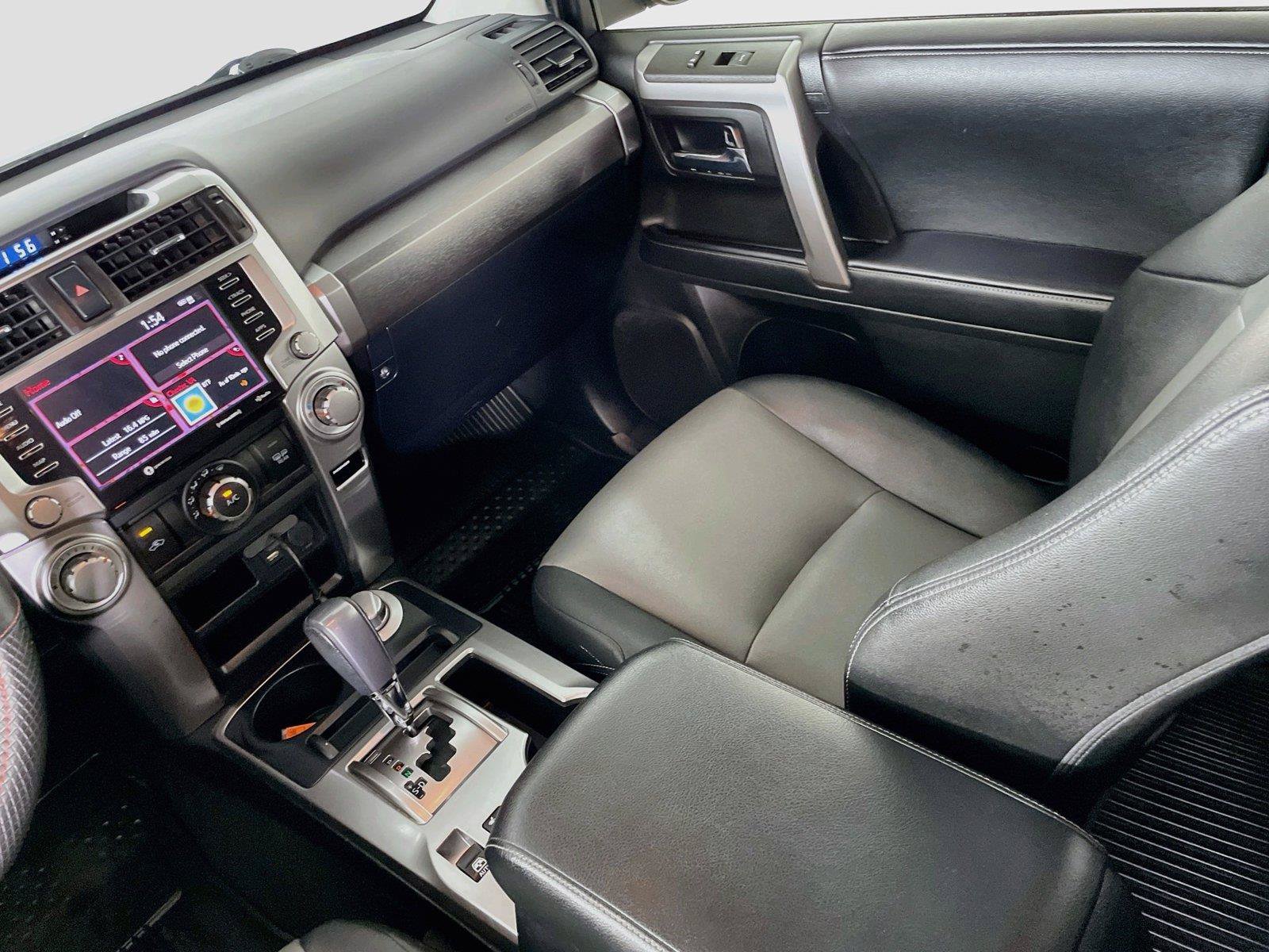 Used 2020 Toyota 4Runner SR5 Premium w/ Moonroof Package AWD/4WD image 26