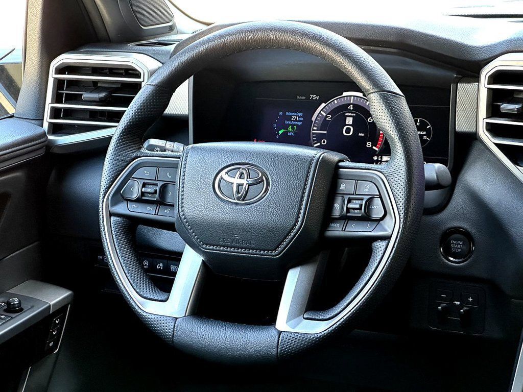 Used 2025 Toyota Tundra Limited AWD/4WD image 28