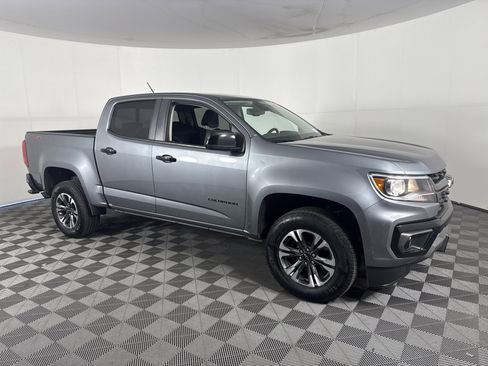 Used 2022 Chevrolet Colorado Z71 w/ Safety Package image 2