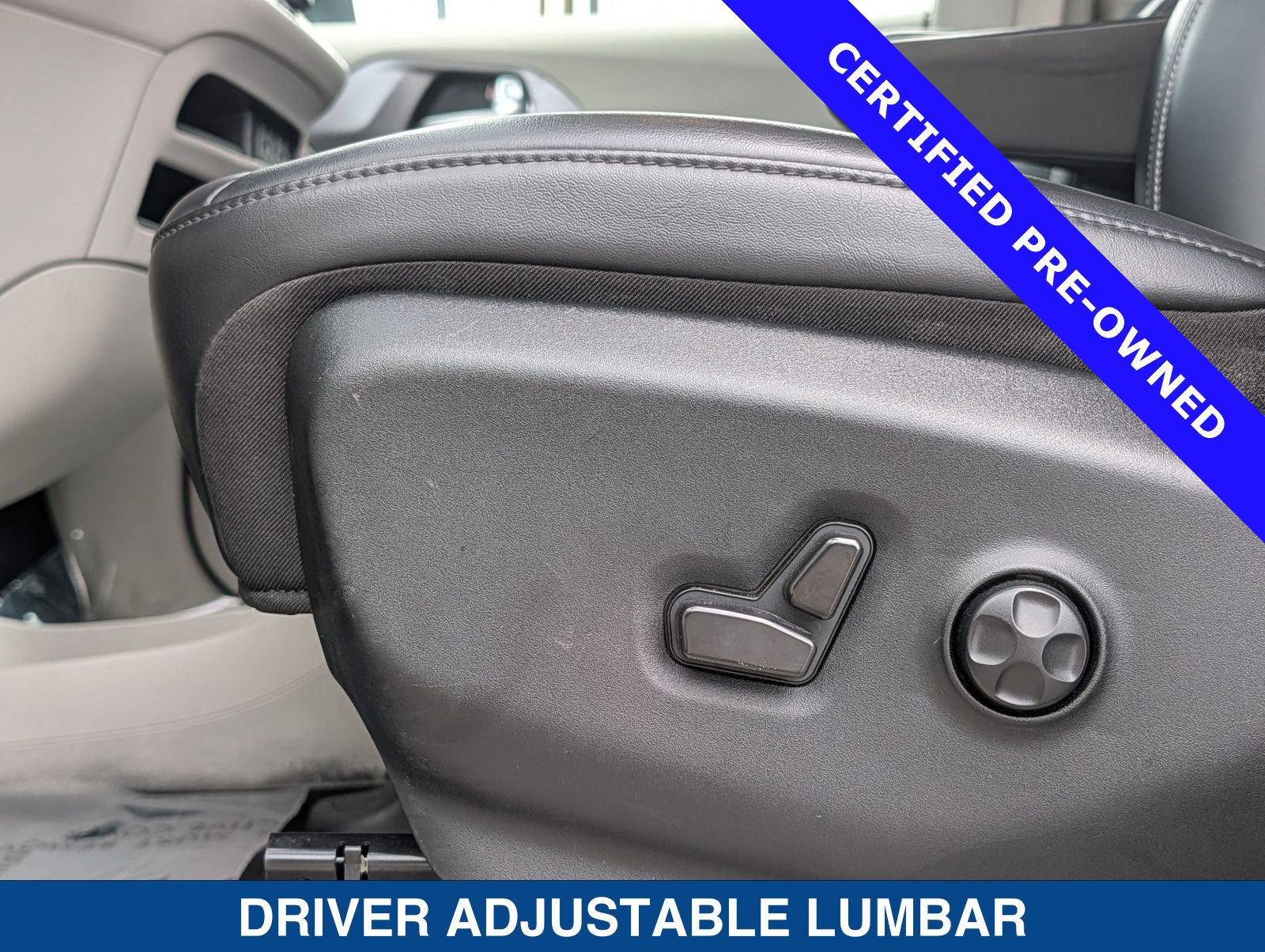 Used 2023 Chrysler Pacifica Touring-L FWD image 25