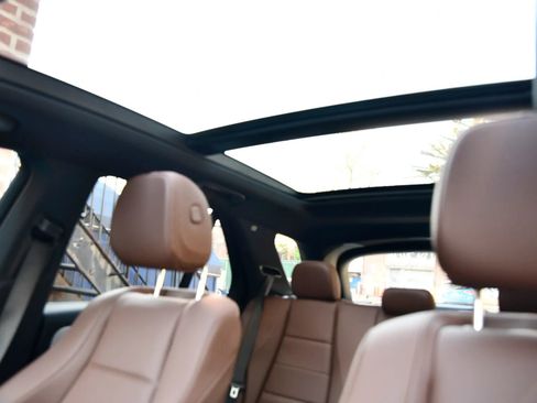 Used 2025 Mercedes-Benz GLE 350 4MATIC image 27