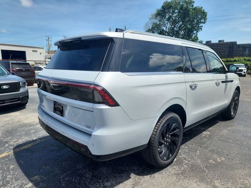 New 2026 Lincoln Navigator L Black Label AWD/4WD image 5