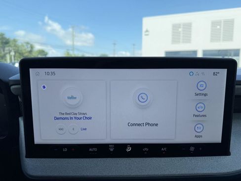 Used 2025 Ford Maverick XLT FWD image 9