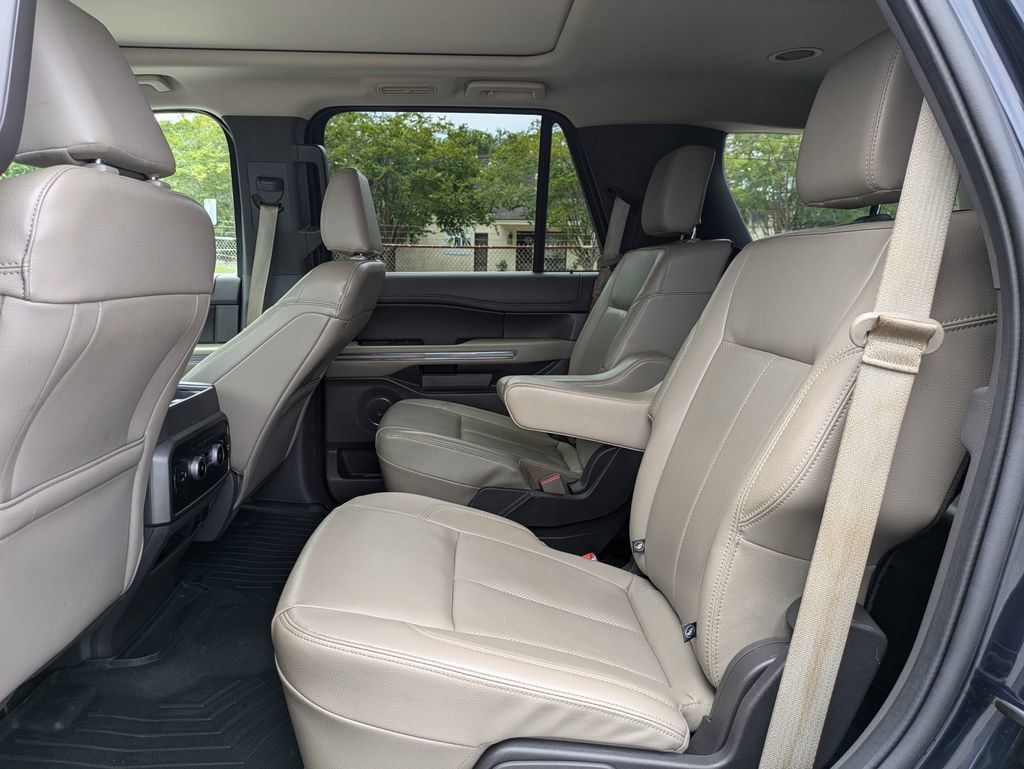Used 2021 Ford Expedition XLT RWD image 15