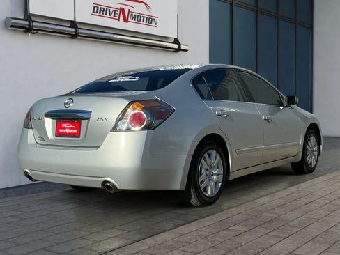Used 2010 Nissan Altima 2.5 S image 3