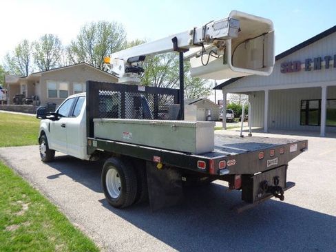 Used 2017 Ford F350 XL w/ Power Equipment Group RWD image 4
