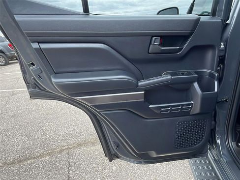 Used 2025 Toyota 4Runner TRD Off-Road image 17