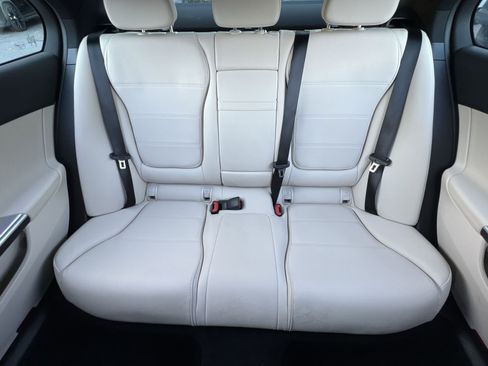 Used 2024 Mercedes-Benz C 300 4MATIC Sedan image 15