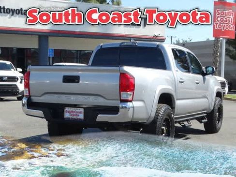 Used 2016 Toyota Tacoma SR5 image 12