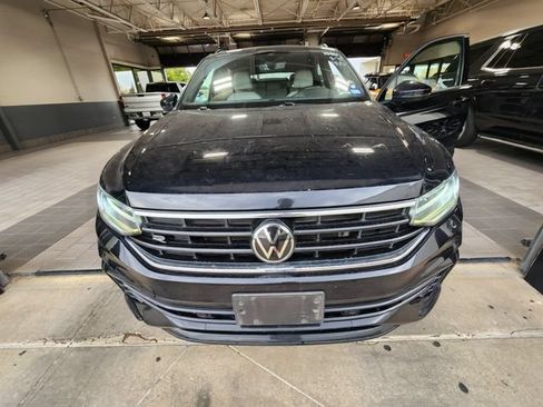 Used 2022 Volkswagen Tiguan SE R-Line FWD image 2