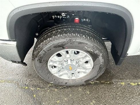 New 2026 Chevrolet Silverado 2500 LT image 32