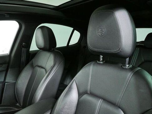 Used 2022 Alfa Romeo Stelvio Sprint AWD/4WD image 2