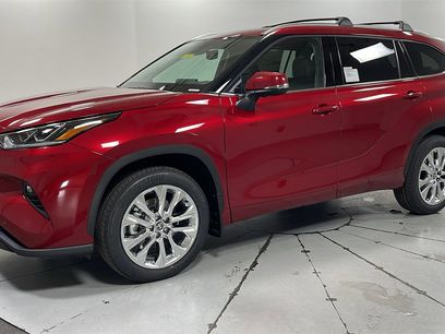 New 2025 Toyota Highlander Limited