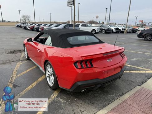 Used 2024 Ford Mustang GT Premium image 3